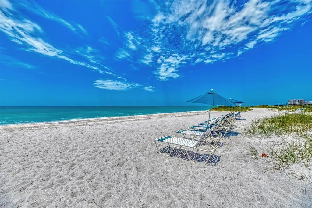 1945 Gulf Of Mexico Drive Longboat Key FL 34228