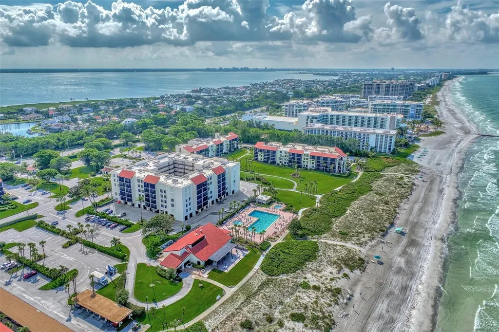 1945 Gulf Of Mexico Drive Longboat Key FL 34228