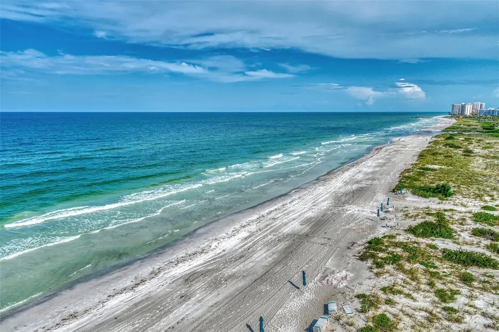 1945 Gulf Of Mexico Drive Longboat Key FL 34228
