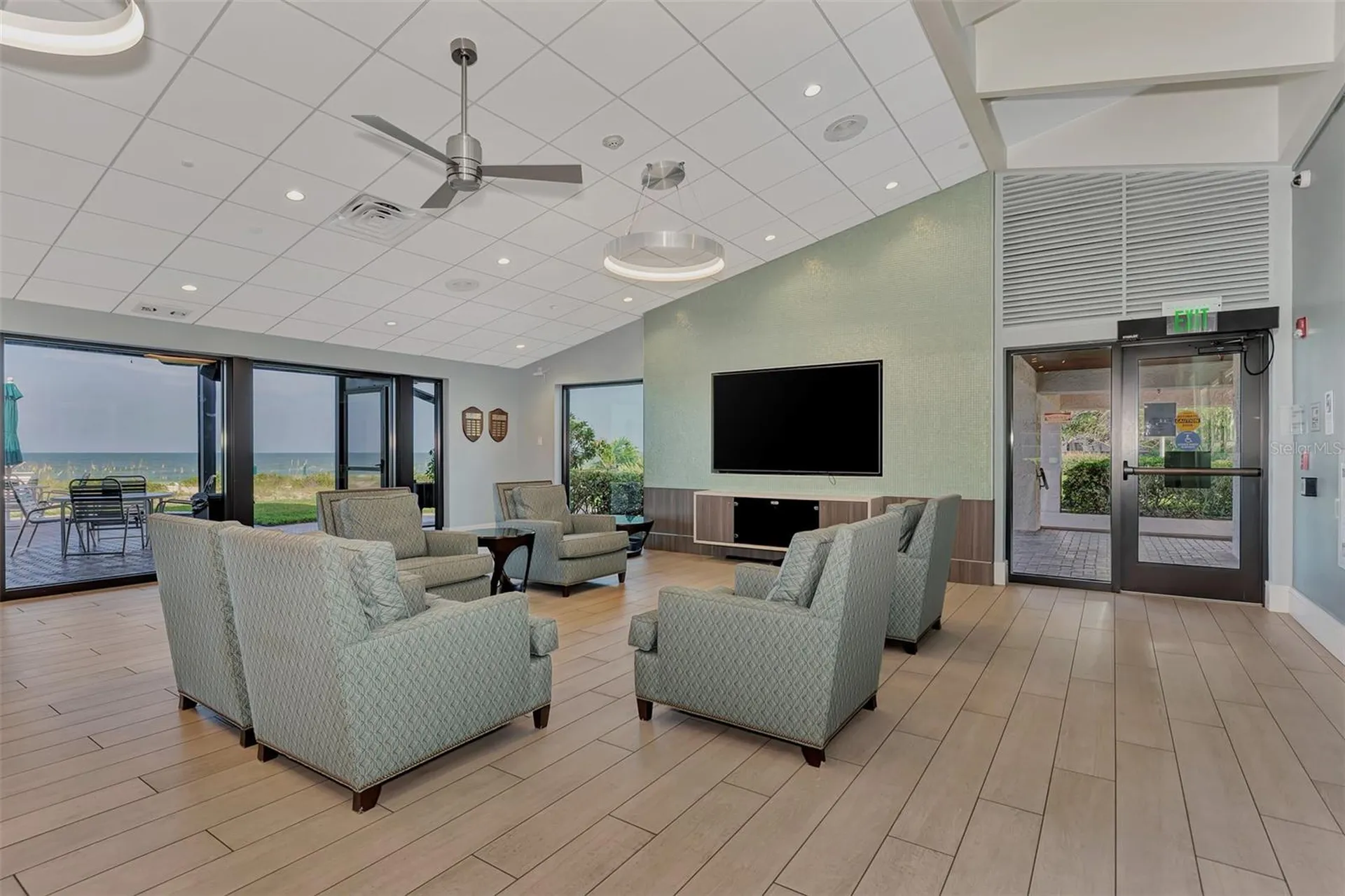 1945 Gulf Of Mexico Drive Longboat Key FL 34228