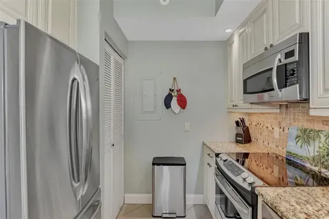1945 Gulf Of Mexico Drive Longboat Key FL 34228