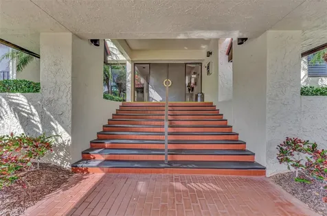 1945 Gulf Of Mexico Drive Longboat Key FL 34228