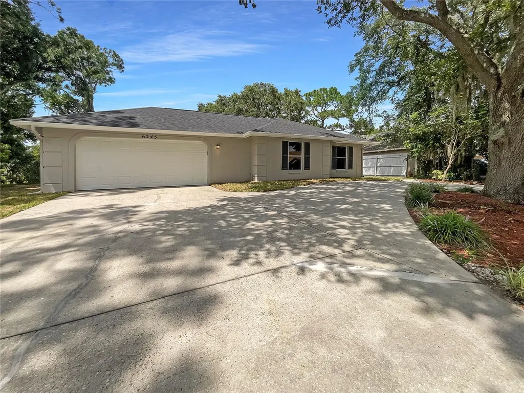 6245 Bonaventure Court Sarasota FL 34243