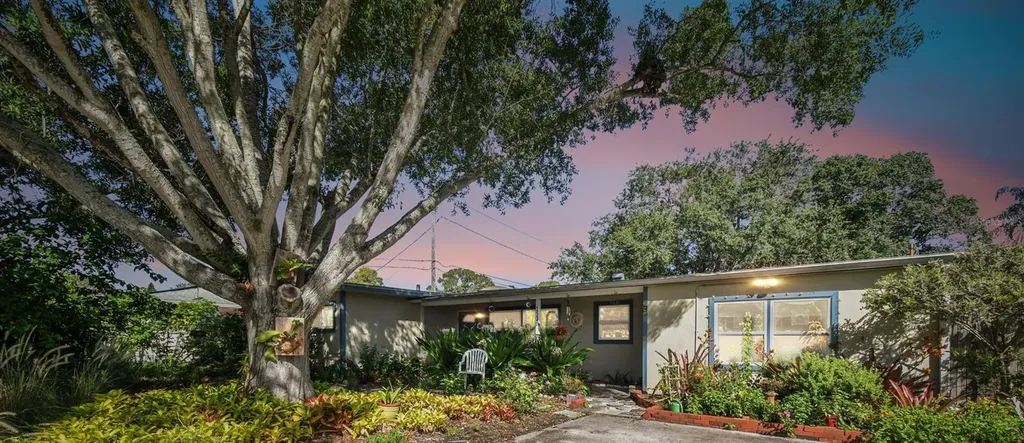 253 Sunlit Cove Drive NE St Petersburg FL 33702