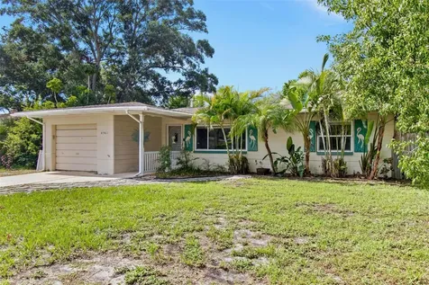 4961 15th Avenue N St Petersburg FL 33710