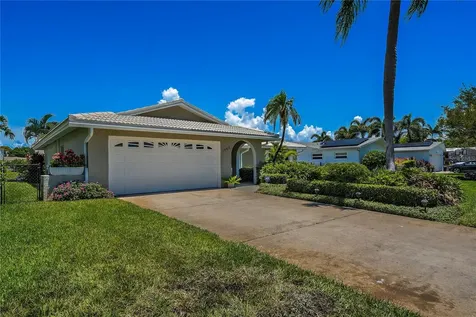 1449 49th Avenue NE St Petersburg FL 33703