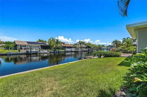1449 49th Avenue NE St Petersburg FL 33703