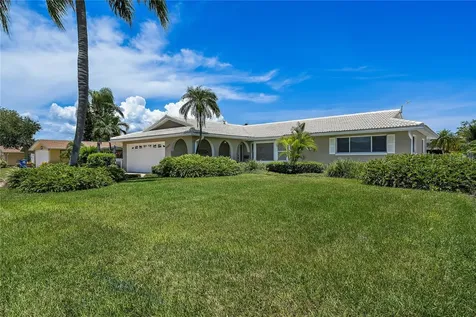 1449 49th Avenue NE St Petersburg FL 33703