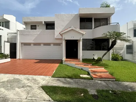 I9 Calle Principe Eduardo Guaynabo PR 00969