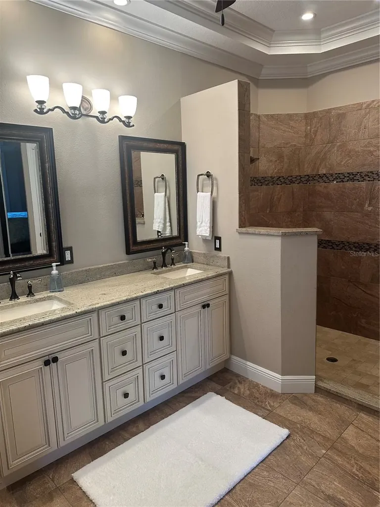 7135 Kensington Court University Park FL 34201