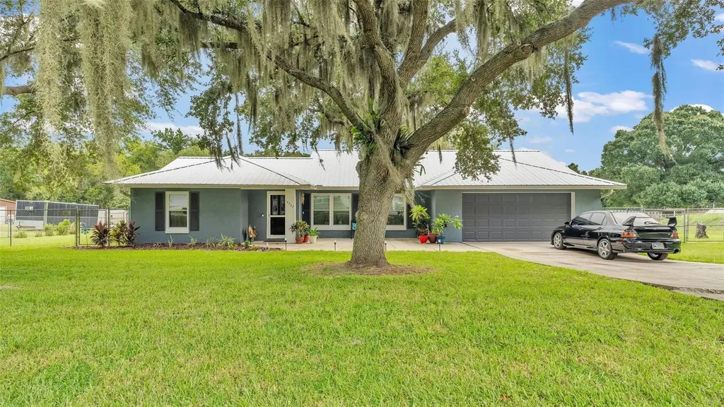 5737 Lazy Creek Drive Lakeland FL 33811