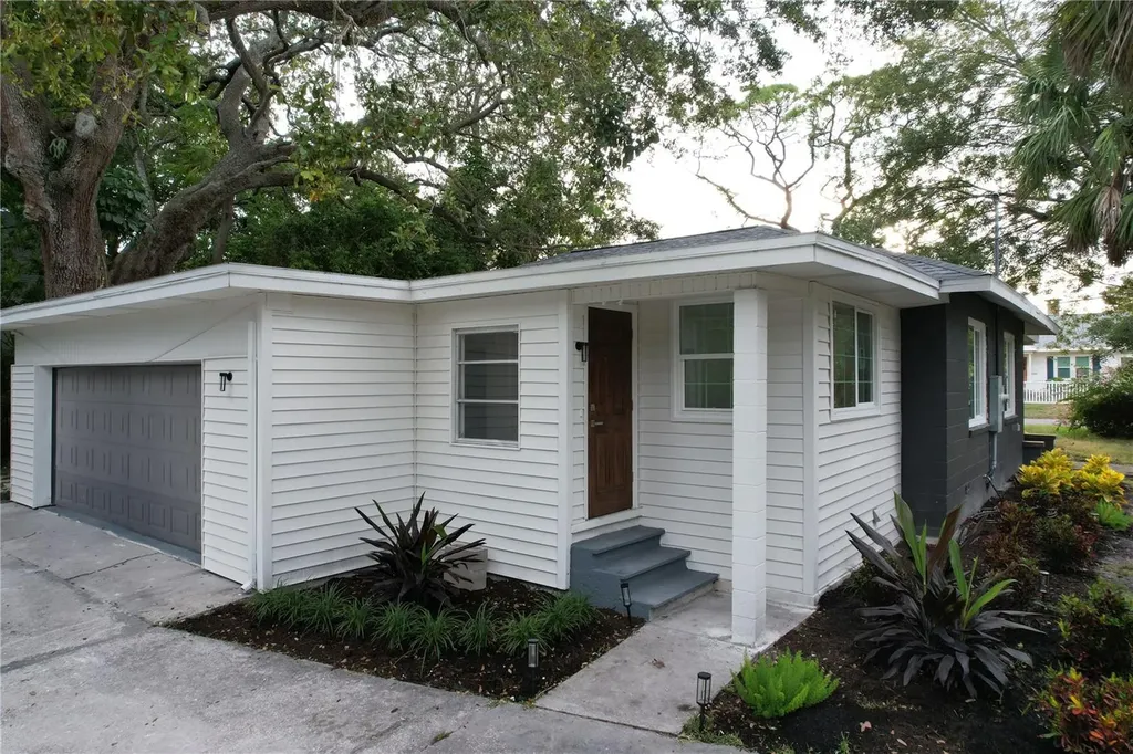 1401 22nd Street W Bradenton FL 34205