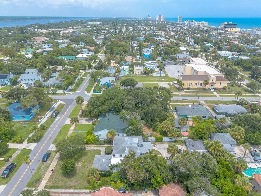 724 N Oleander Avenue Daytona Beach FL 32118