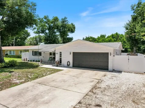 6819 17th Street S St Petersburg FL 33712