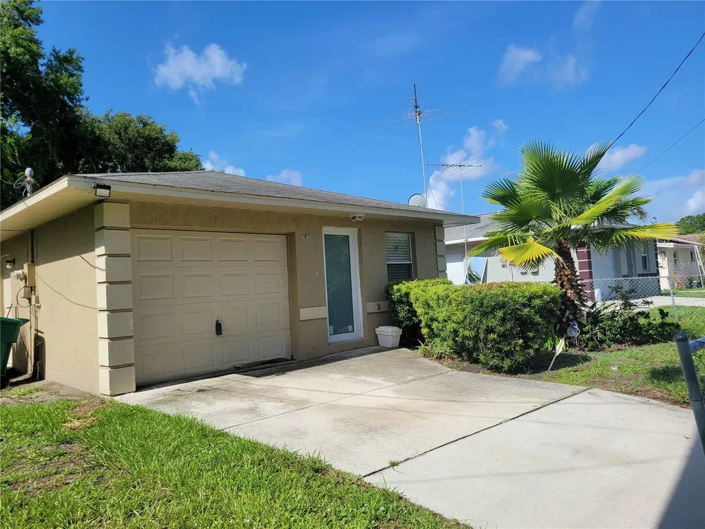 707 13th Street W Palmetto FL 34221