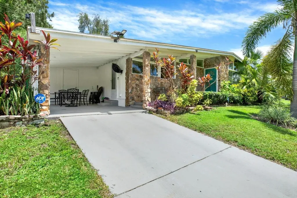 6603 Orangewood Terrace Tampa FL 33610