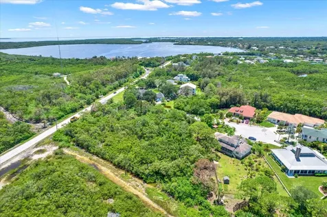Osceola Court NE St Petersburg FL 33702