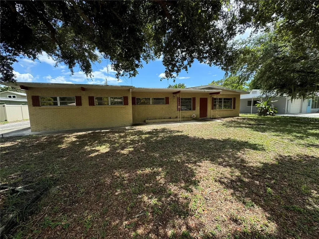 4515 19th Avenue W Bradenton FL 34209
