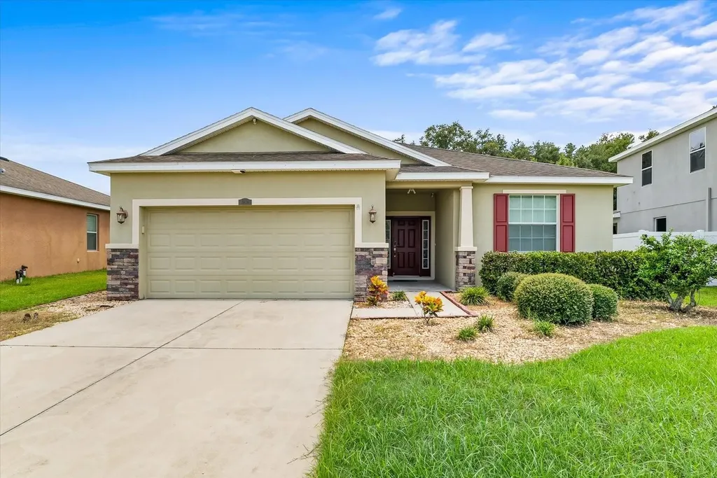 2810 Holly Bluff Court Plant City FL 33566
