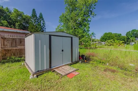 4811 S 86th Street Tampa FL 33619