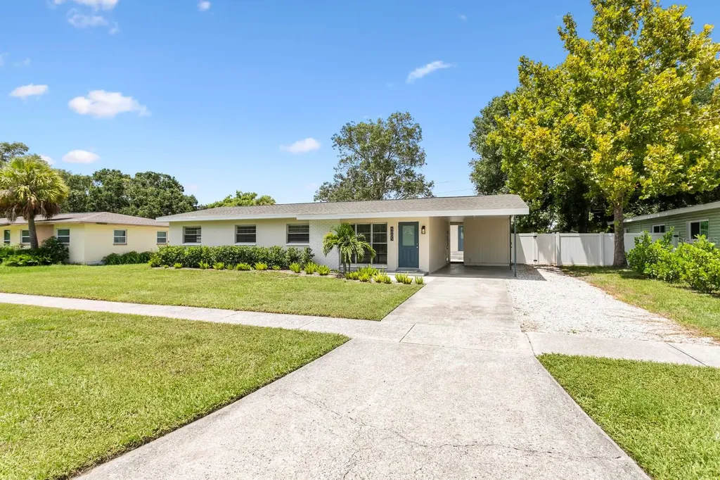 4003 W Wyoming Avenue Tampa FL 33616