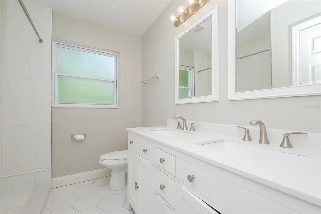 1415 E Henry Avenue Tampa FL 33604