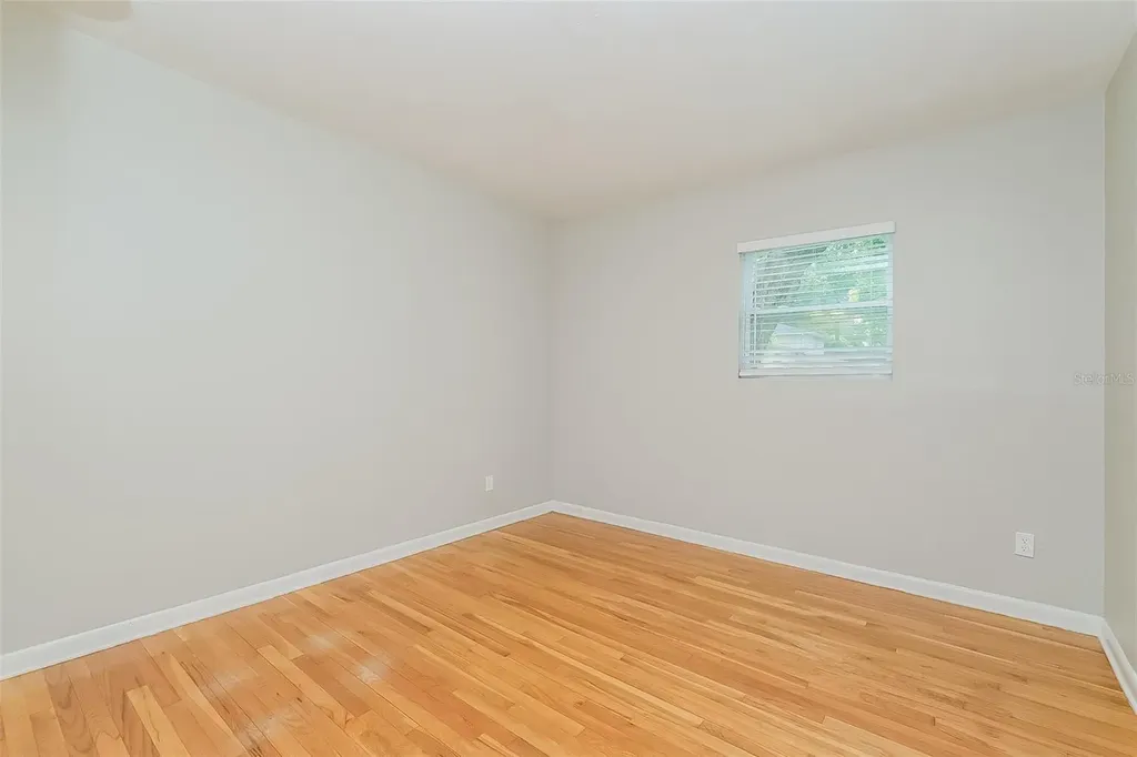 1415 E Henry Avenue Tampa FL 33604