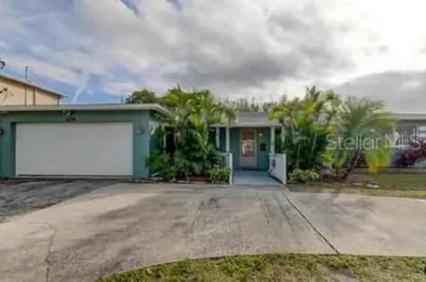 6124 26th Avenue N St Petersburg FL 33710
