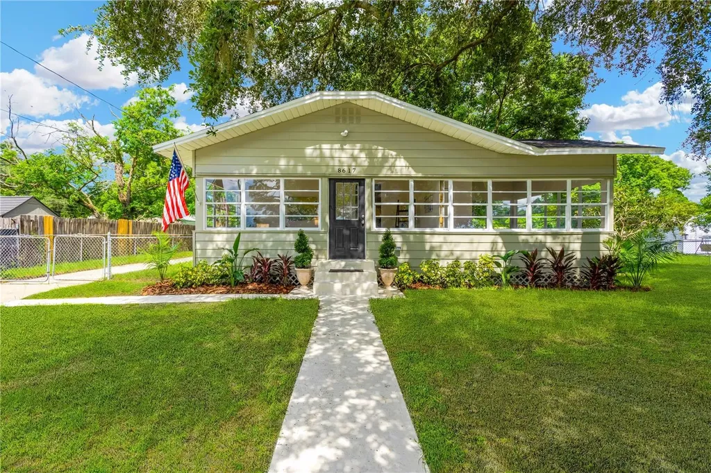 8617 N Orangeview Avenue Tampa FL 33617