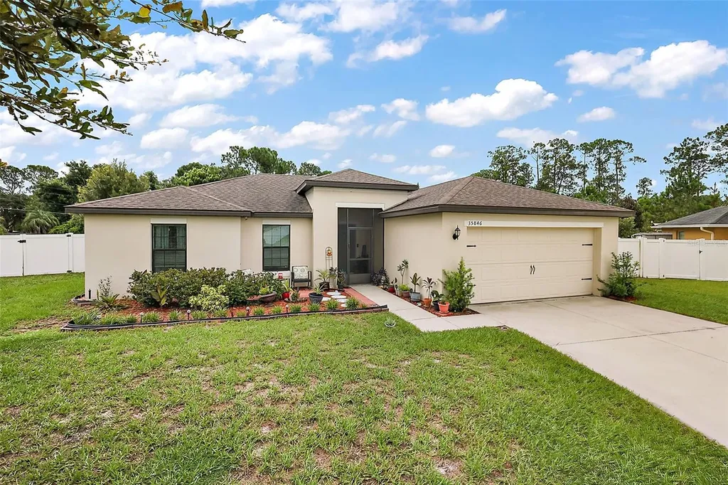 35846 Rose Moss Avenue Leesburg FL 34788