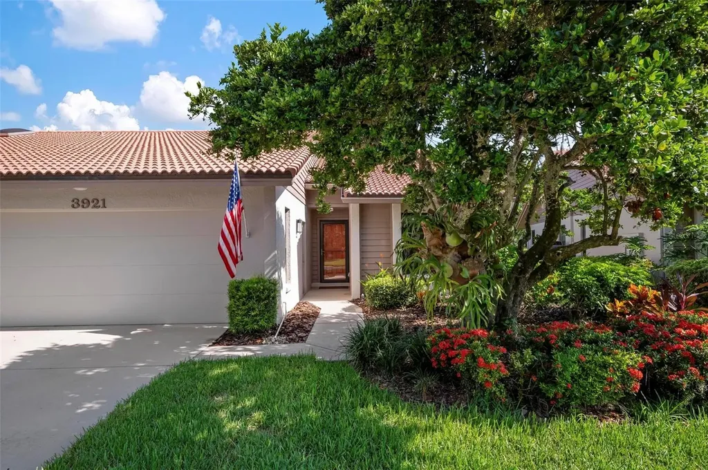 3921 Wilshire Circle Sarasota FL 34238
