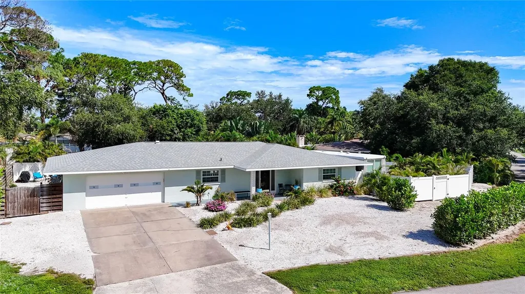 1633 Birchwood Street Sarasota FL 34231