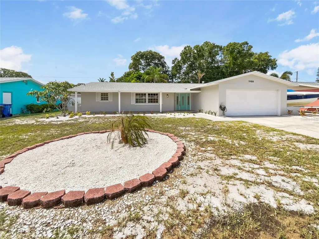 1900 63rd Avenue S St Petersburg FL 33712