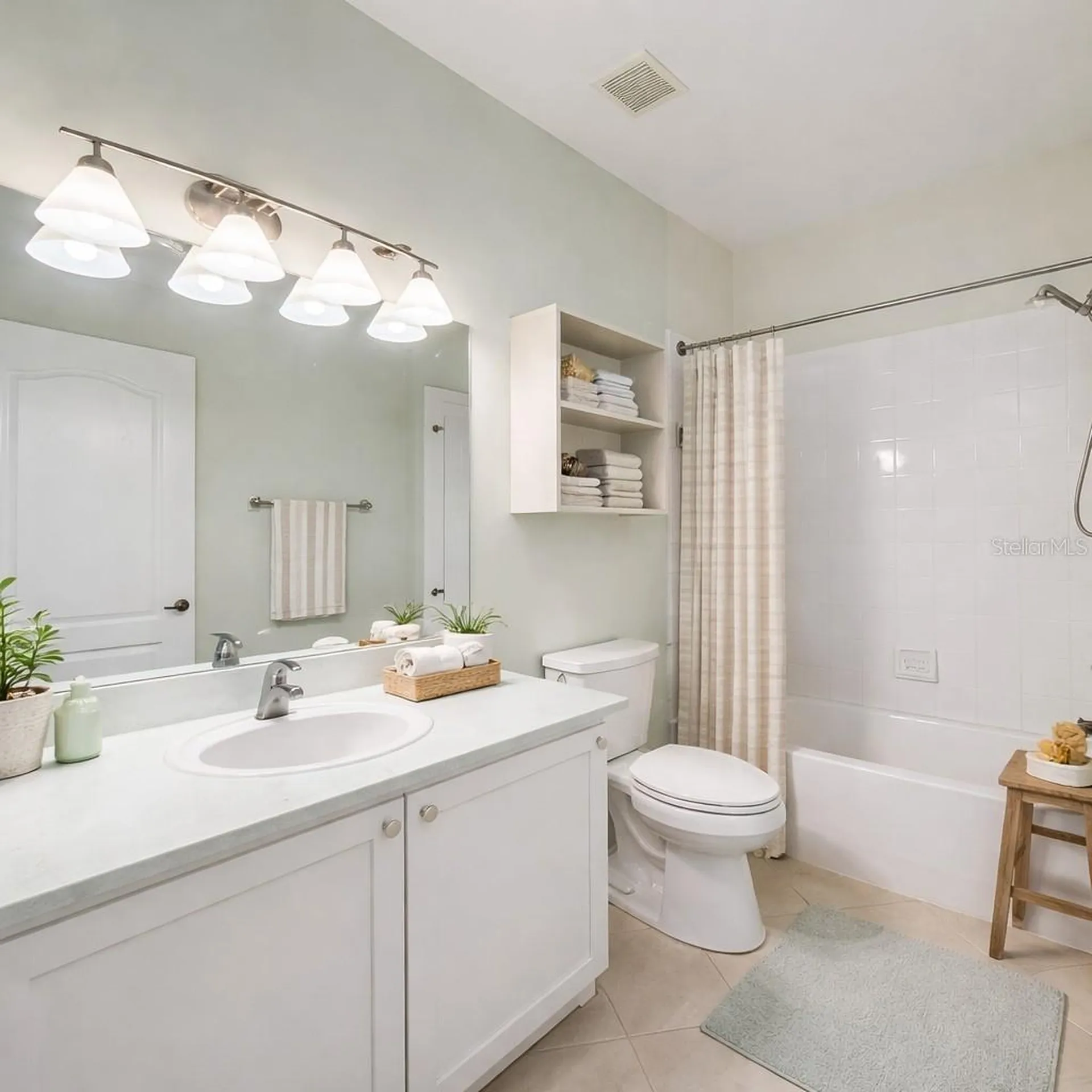 4865 Cypress Woods Drive Orlando FL 32811