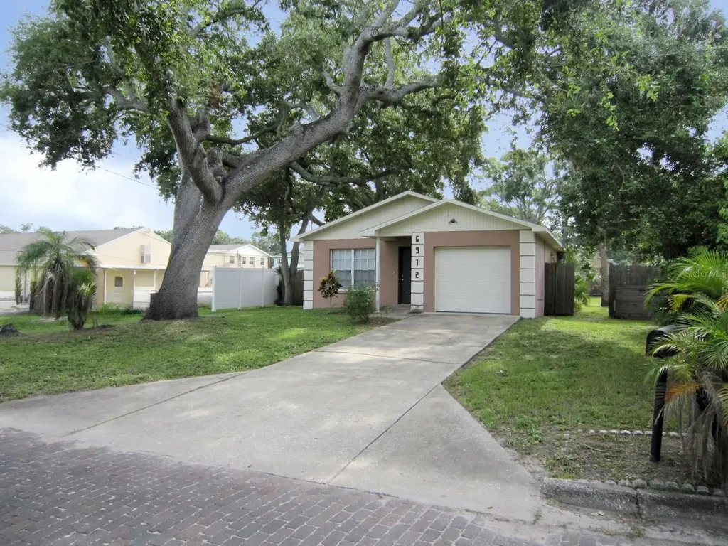 6912 S Sparkman Street Tampa FL 33616