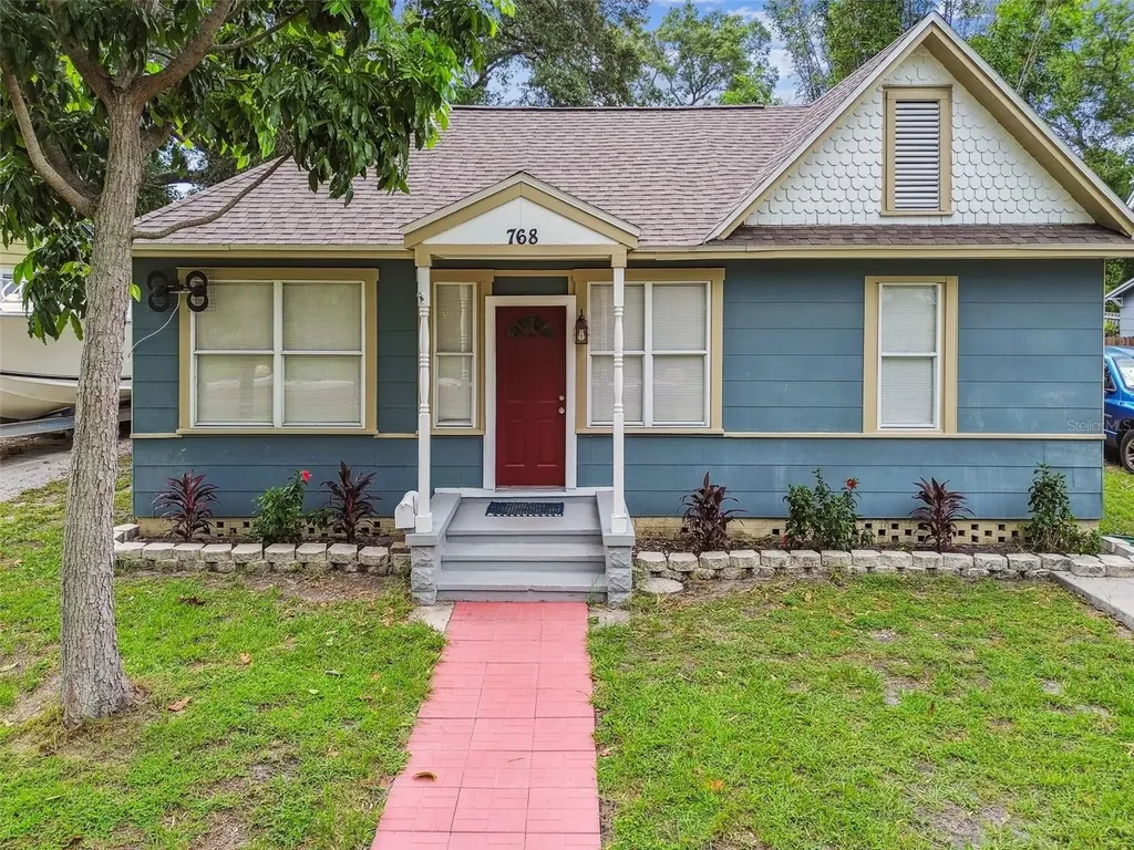 768 34th Avenue S St Petersburg FL 33705