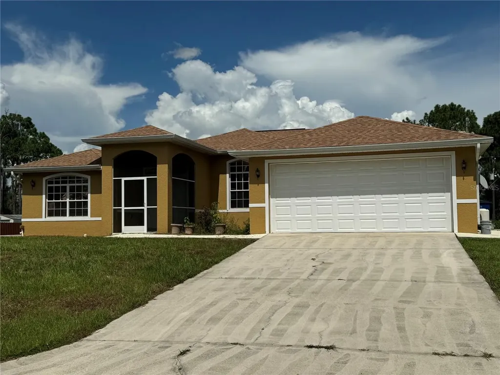 814 Jefferson Avenue Lehigh Acres FL 33936