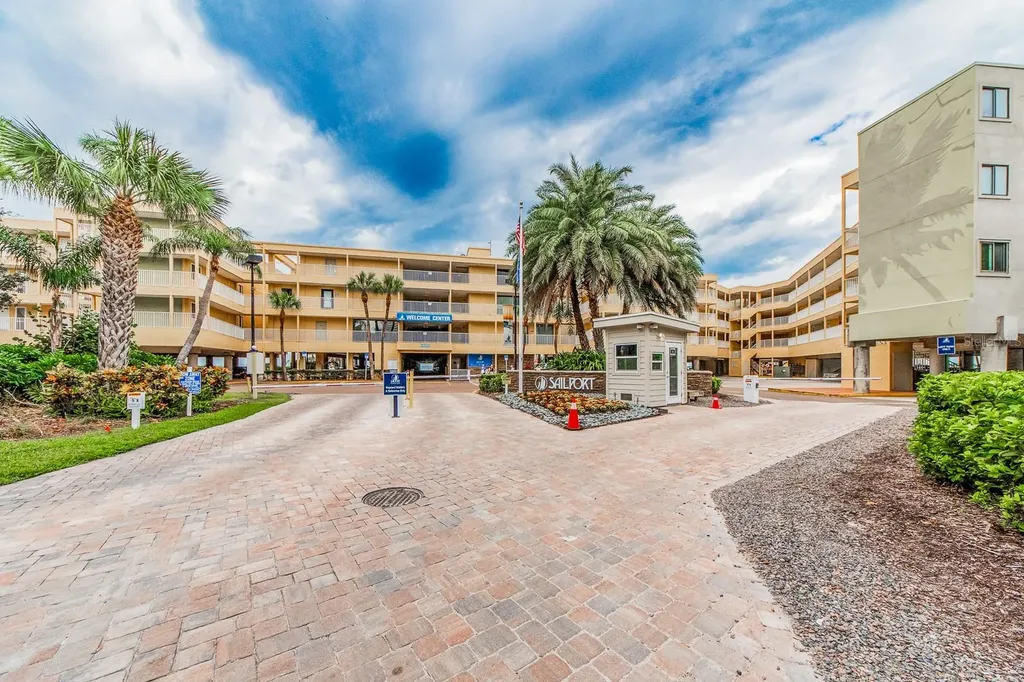 2506 N Rocky Point Drive Tampa FL 33607
