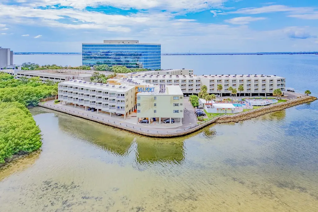 2506 N Rocky Point Drive Tampa FL 33607