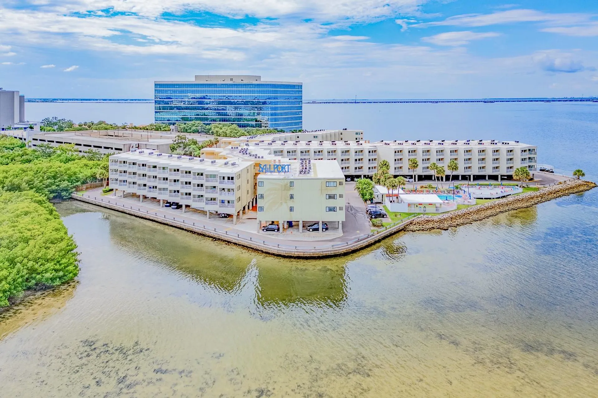 2506 N Rocky Point Drive Tampa FL 33607