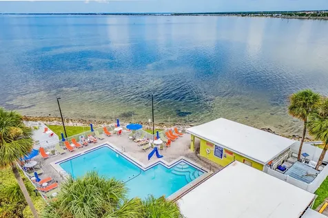 2506 N Rocky Point Drive Tampa FL 33607