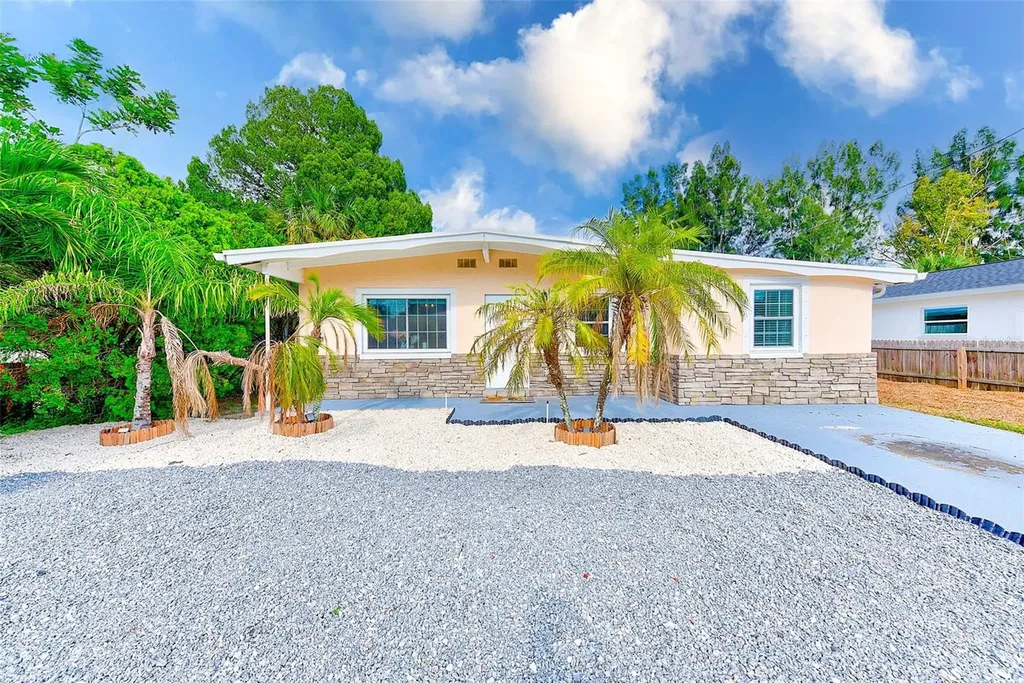 5904 S Manhattan Avenue Tampa FL 33616