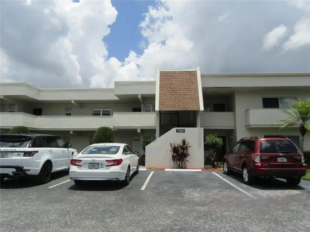 7351 W Country Club Drive N Sarasota FL 34243