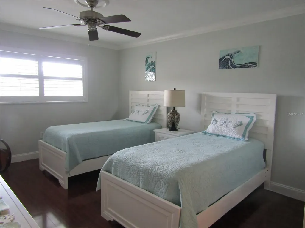 7351 W Country Club Drive N Sarasota FL 34243
