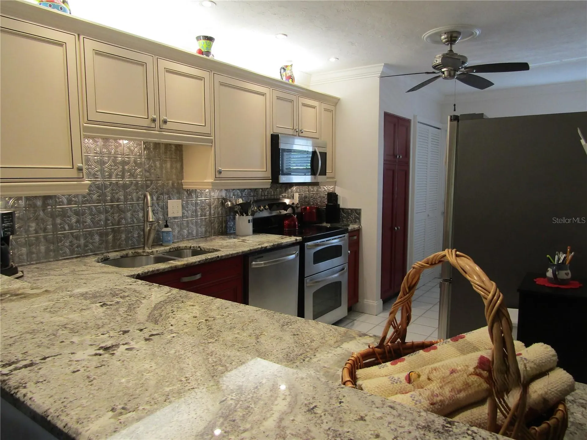 7351 W Country Club Drive N Sarasota FL 34243
