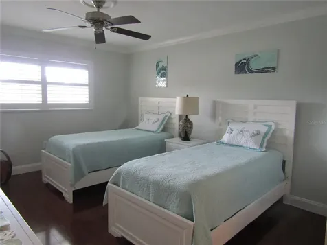 7351 W Country Club Drive N Sarasota FL 34243