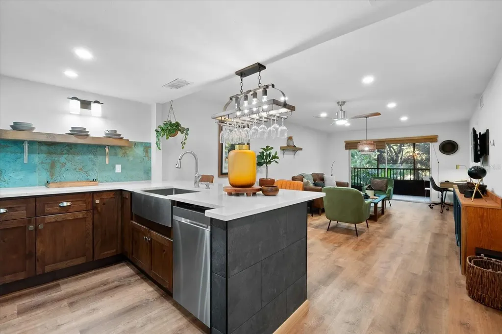 3700 S Osprey Avenue Sarasota FL 34239