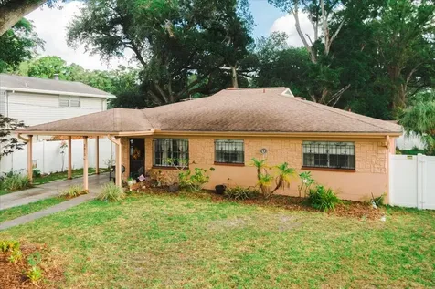 2913 W Paris Street Tampa FL 33614