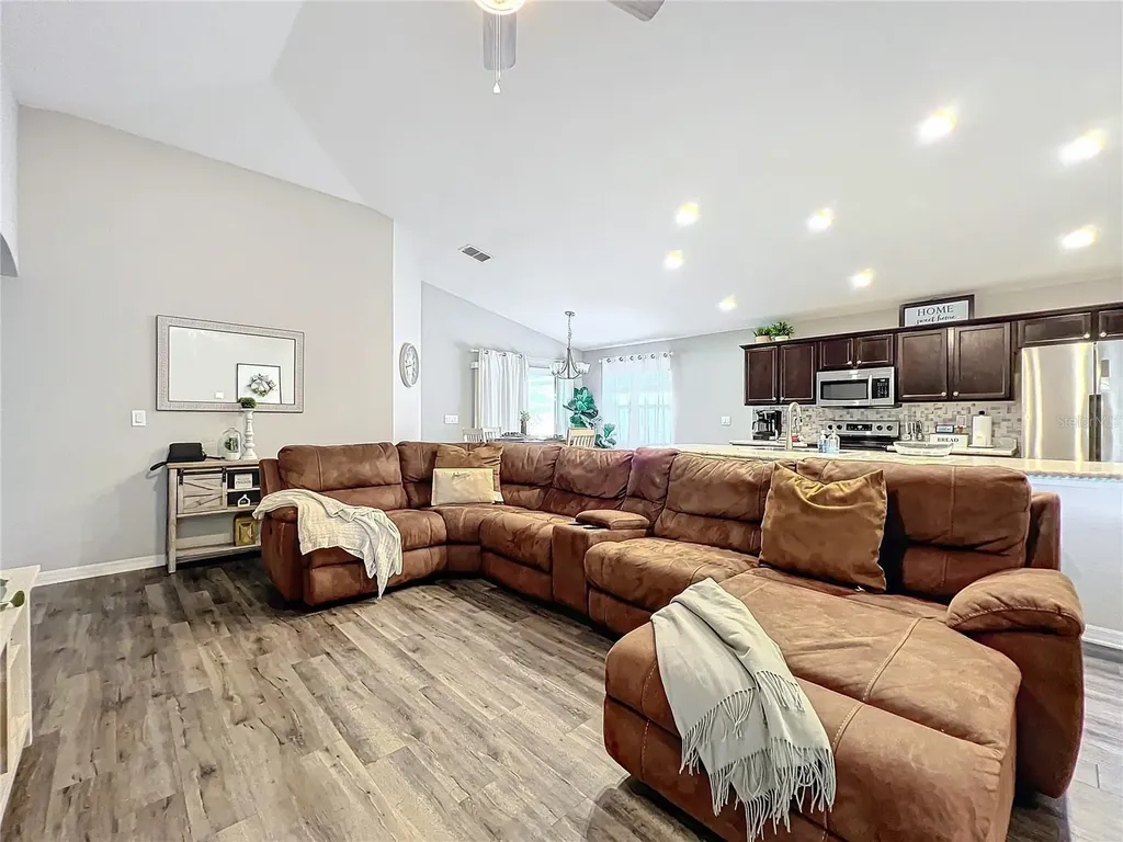 653 Persian Drive Haines City FL 33844