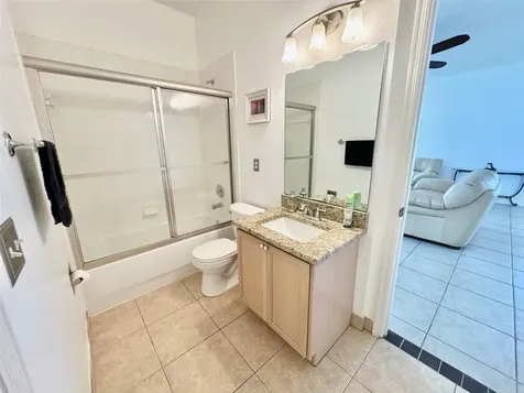 354 Lockbreeze Drive Davenport FL 33897